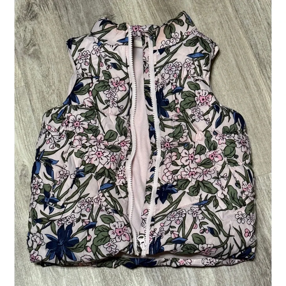 Crazy 8 girls‎ floral puffer vest medium 7/8. Warm fleece lined